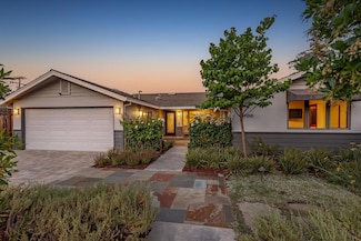 15700 Kavin Ln, Los Gatos, CA 95030