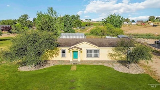 24827 Farmway Rd, Caldwell, ID 83607