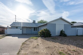 45462 3rd St E, Lancaster, CA 93535