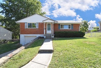 3916 Ridgecombe Dr, Cincinnati, OH 45248