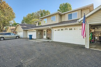 1236 Island Dr, Forest Lake, MN 55025