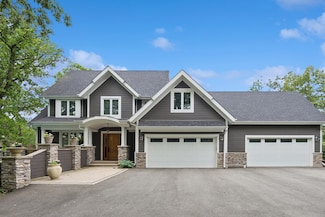 1124 Blackhawk Ave, McHenry, IL 60051