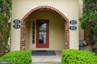 355 Norris Hall Ln, Norristown, PA 19403