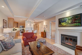 123 W Washington Ave Unit 510, Madison, WI 53703