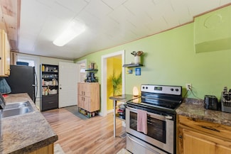 115 3rd St S, Raymond, MN 56282