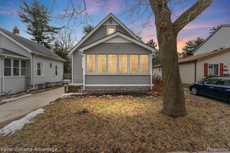230 Dewey St, Royal Oak, MI 48067