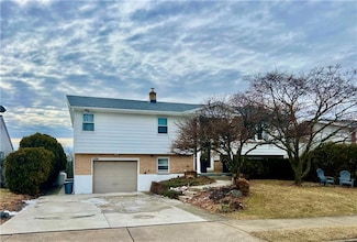 1309 Dalehurst Dr, Bethlehem, PA 18018