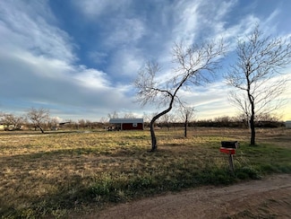 7739 Falcon Ln, Grape Creek, TX 76901