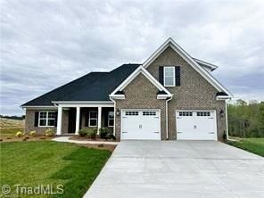 122 Jasper Ct, King, NC 27021