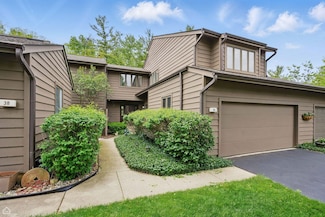 36 Lakewood Cir, Saint Charles, IL 60174