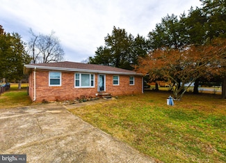 24238 River Dr, Chaptico, MD 20621