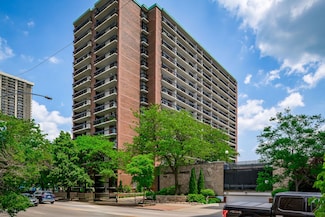 5901 N Sheridan Rd Unit 12D, Chicago, IL 60660