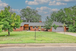 2814 James Louis Dr, Amarillo, TX 79110