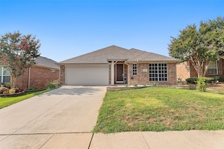 504 Grayson Ln, Lake Dallas, TX 75065
