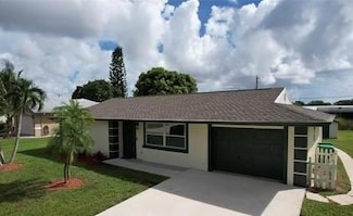 463 NW Ravenswood Ln, Port Saint Lucie, FL 34983