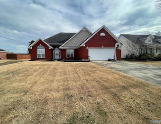 2701 Little John St SW, Decatur, AL 35603