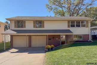 12217 Sandra Cir, Omaha, NE 68137