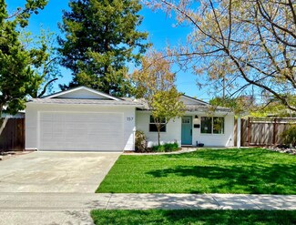 157 Las Astas Dr, Los Gatos, CA 95032
