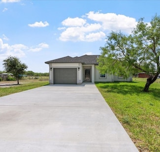686 County Road 3061, Orange Grove, TX 78372