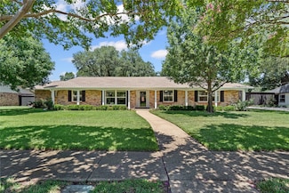 3851 Boca Bay Dr, Dallas, TX 75244