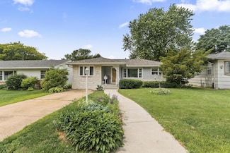 3821 Scott Ave N, Robbinsdale, MN 55422