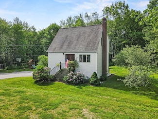 286 Stetson Rd W, Levant, ME 04456