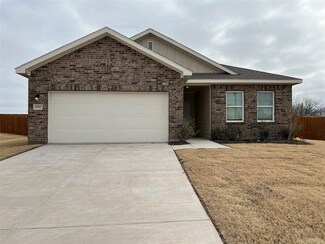 900 Lexington Ln, Josephine, TX 75173