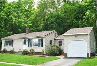 20 Grove St, Turners Falls, MA 01376