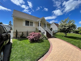 3168 Yost Blvd, Oceanside, NY 11572