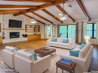 132 W Outer Dr, Canyon Lake, TX 78133