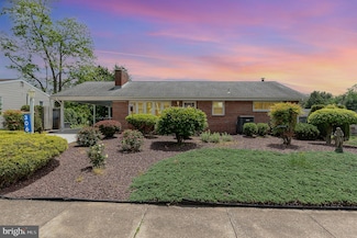 306 Sharon Dr, New Cumberland, PA 17070