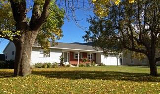 90 Candlewood Dr, Williamstown, MA 01267