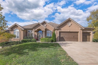 106 S Westglen Dr, Raymore, MO 64083