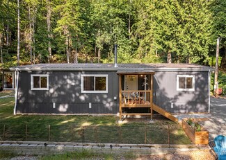 15765 Mountain Dr, Bow, WA 98232
