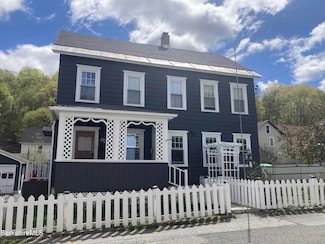 3 Hayer St, Adams, MA 01220