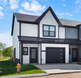 201 Jonathan Wade Cir, Clarksville, TN 37043