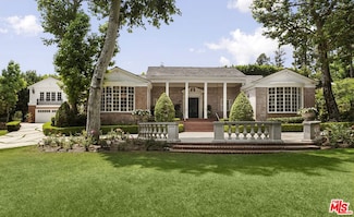 1001 N Crescent Dr, Beverly Hills, CA 90210