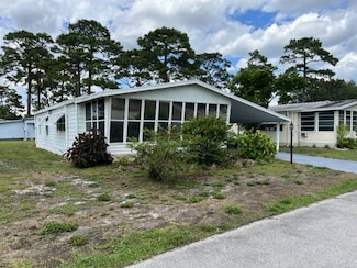 1045 Larkfield Dr, Deland, FL 32724