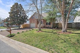 900 Dove Ridge Cir, Nashville, TN 37221