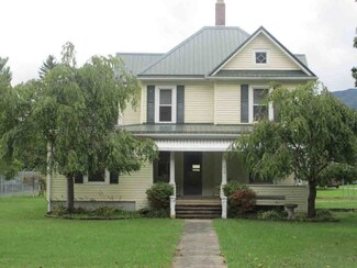 510 Snidow St, Pembroke, VA 24136