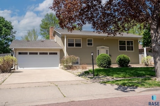 3105 S Lyndale Ave, Sioux Falls, SD 57105