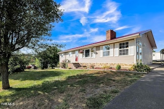 956 Hubbard Town Rd, Honaker, VA 24260