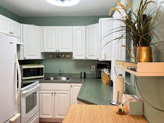 2840 Cynthia Ln Unit 111, Lake Worth Beach, FL 33461