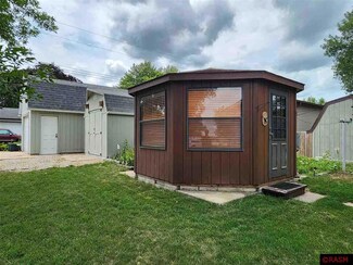200 200 N 10th St, New Ulm, MN 56073