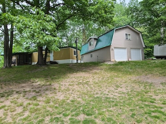 4020 Northwood Ct, Barton City, MI 48705