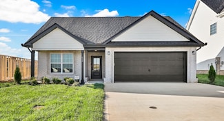 614 Kinross Dr, Clarksville, TN 37040
