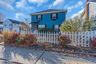 36 Washington St, Keyport, NJ 07735