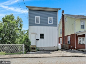 214 E Spruce St, Williamstown, PA 17098