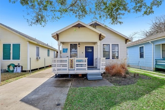 4715 Avenue P 1 2, Galveston, TX 77551