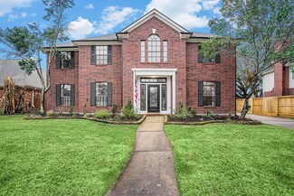 710 Huntercrest St, El Lago, TX 77586